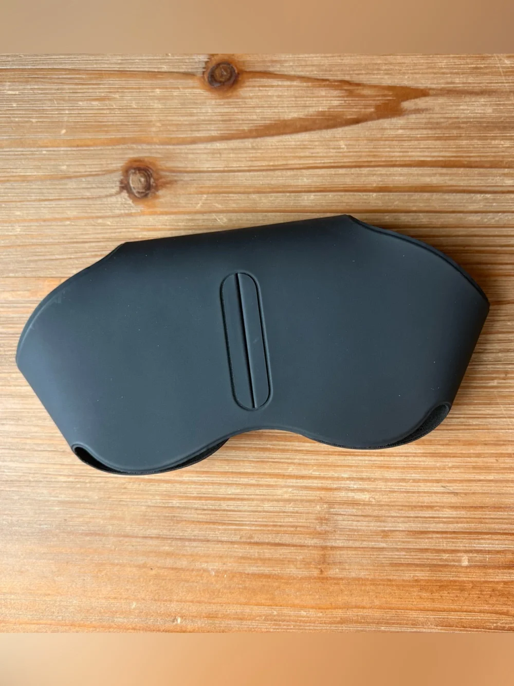 black apple airpod max CASE